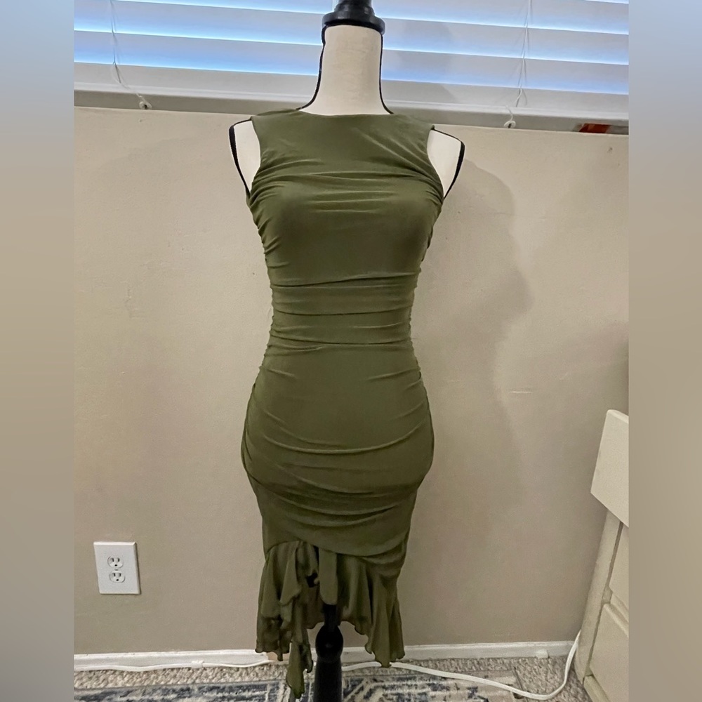 SLEEVELESS MESH RUFFLE RUCHED BODYCON MIDI DRESS - Picture 3 of 4